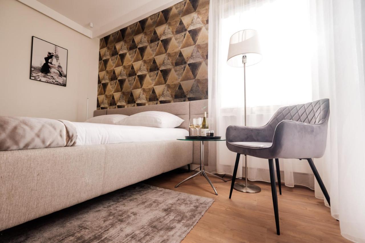 Adele Apartments Печ Екстериор снимка