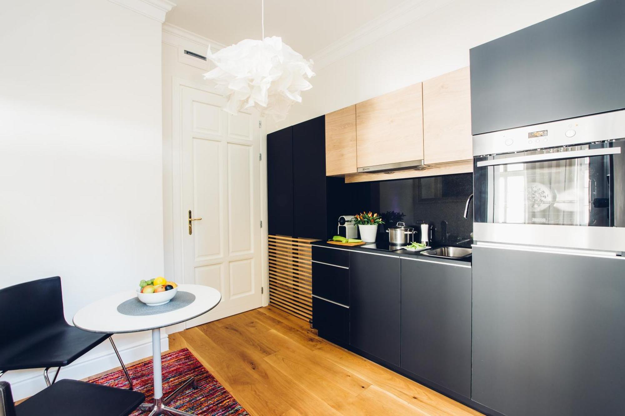 Adele Apartments Печ Екстериор снимка